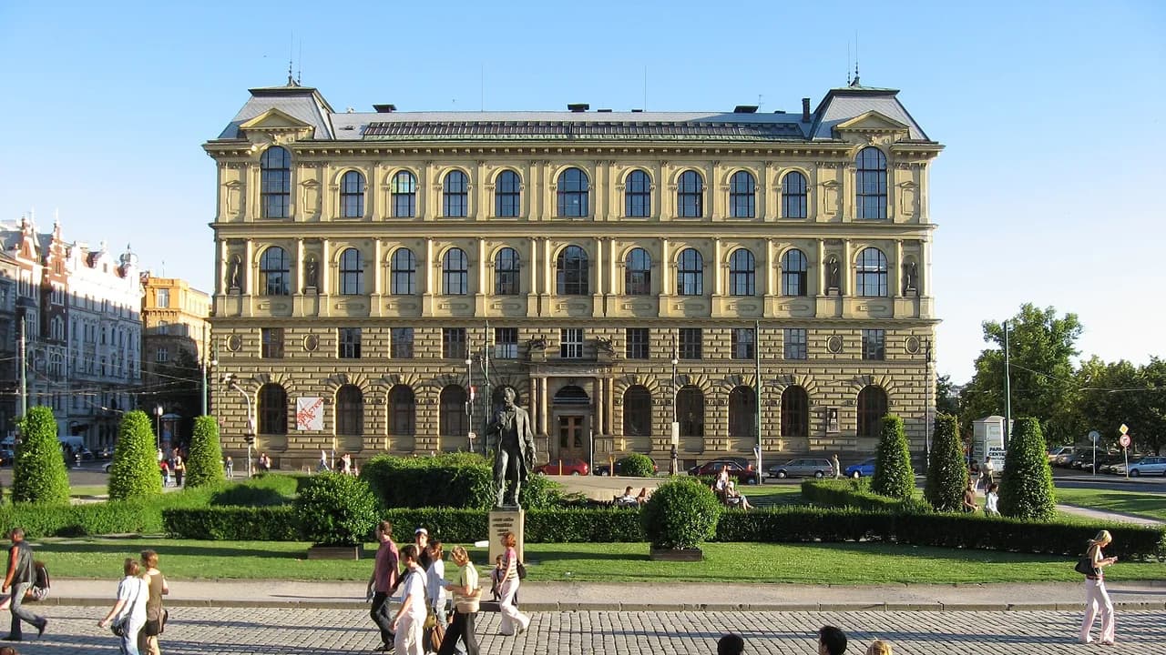 Здание: Vysoká škola uměleckoprůmyslová v Praze