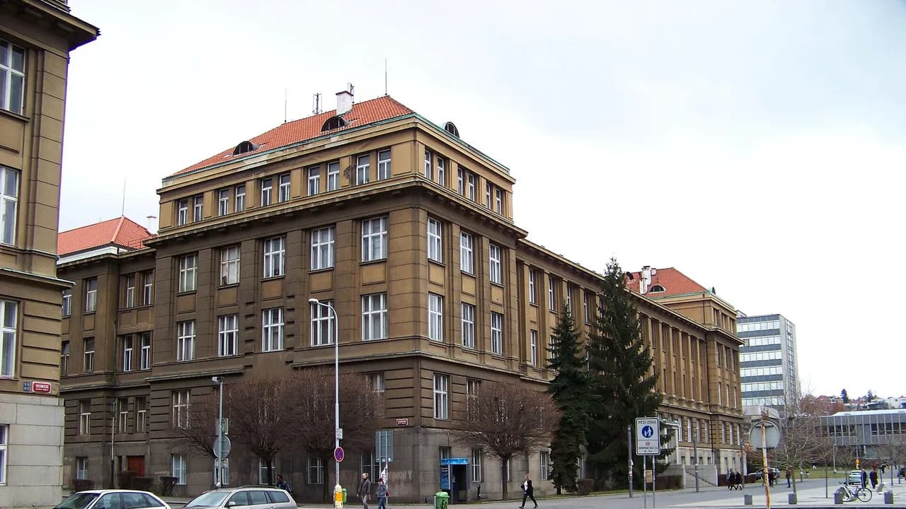 Здание: Vysoká škola chemicko-technologická v Praze